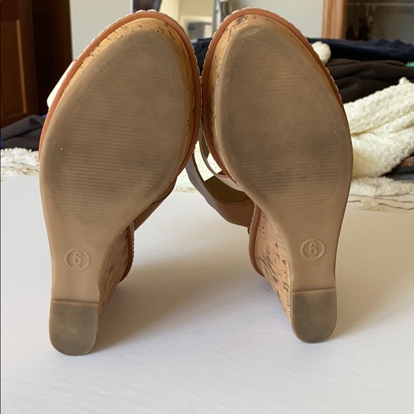 Mossimo wedge sandals. - Picture 3 of 6